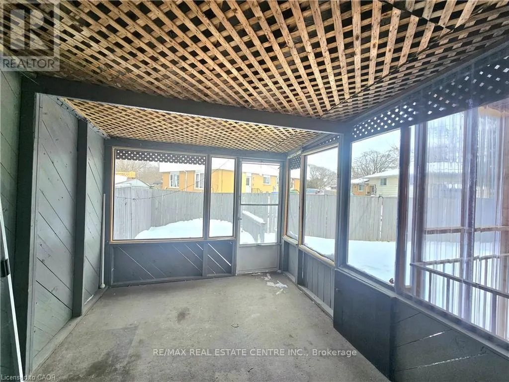 92 COPPERFIELD CRESCENT