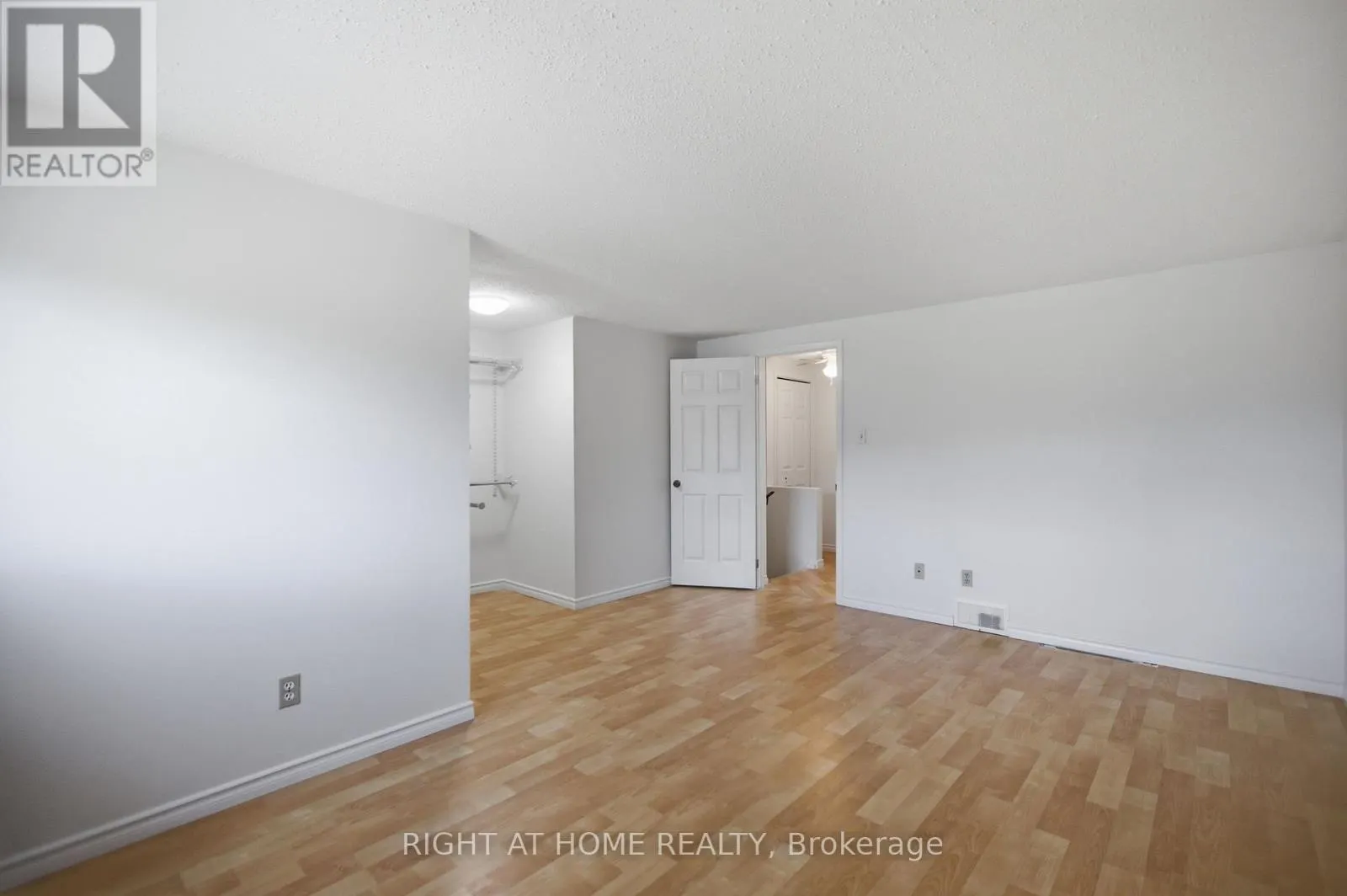 8 - 107 CASTLEFRANK ROAD