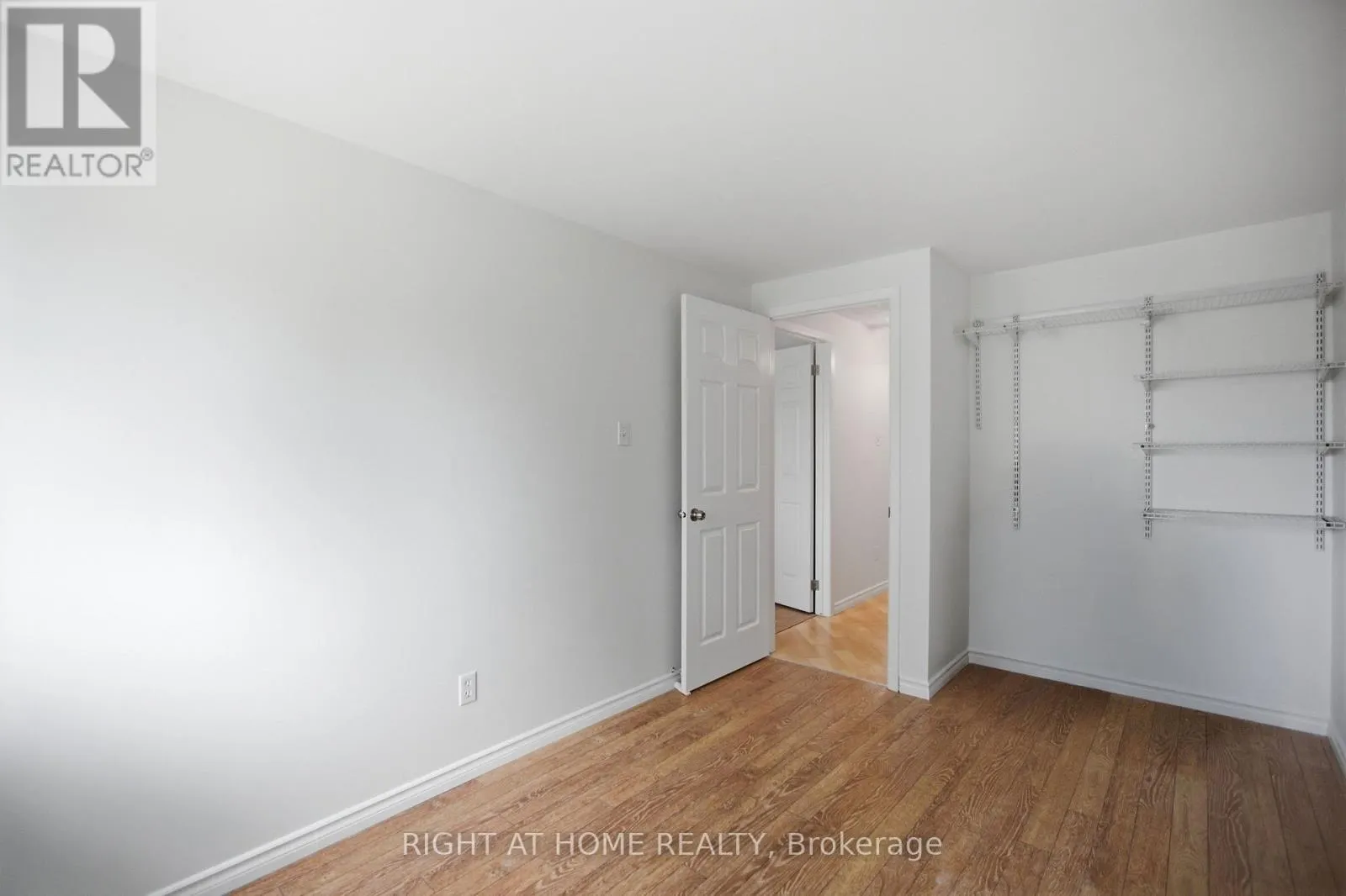 8 - 107 CASTLEFRANK ROAD