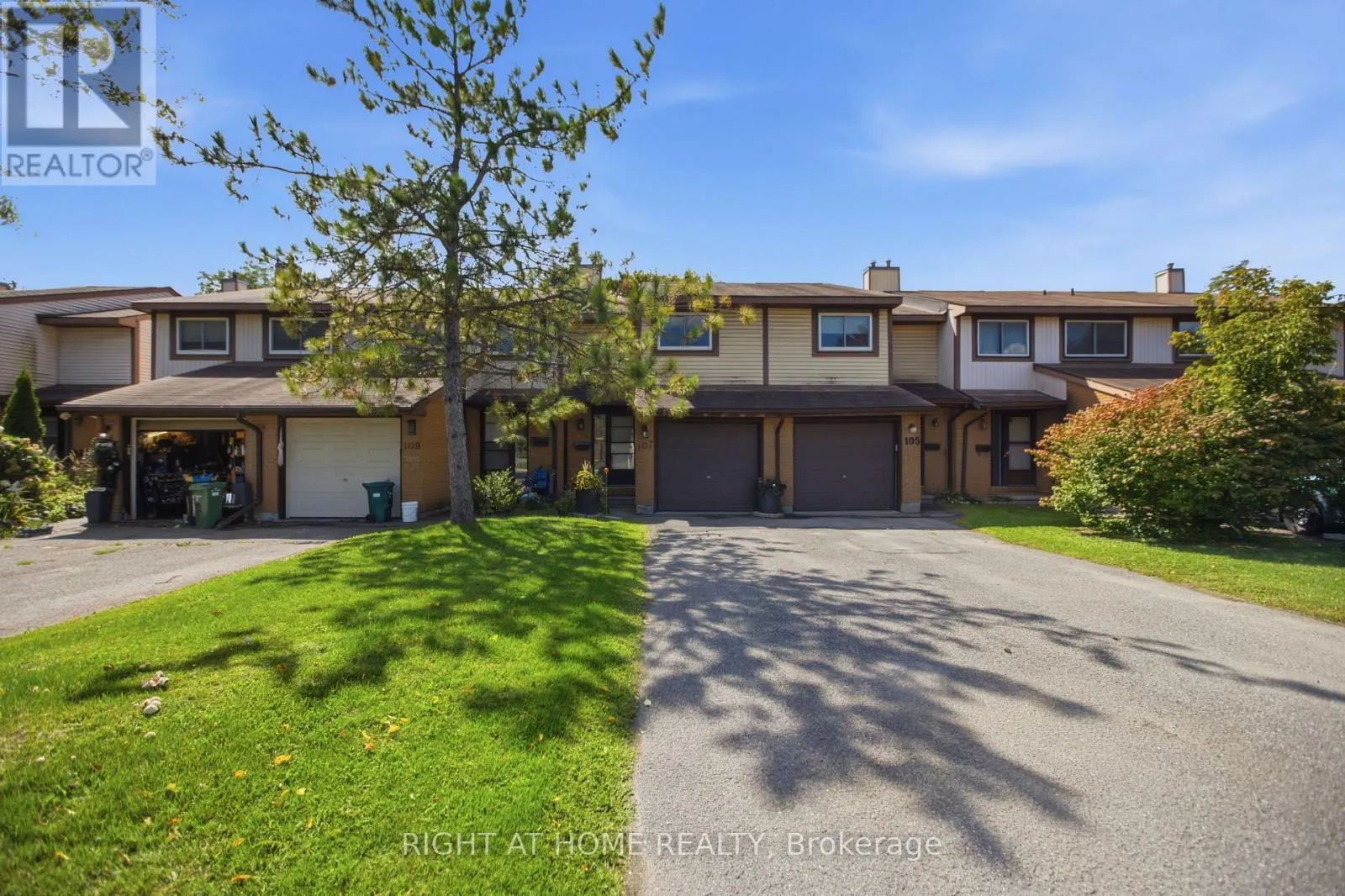 8 - 107 CASTLEFRANK ROAD