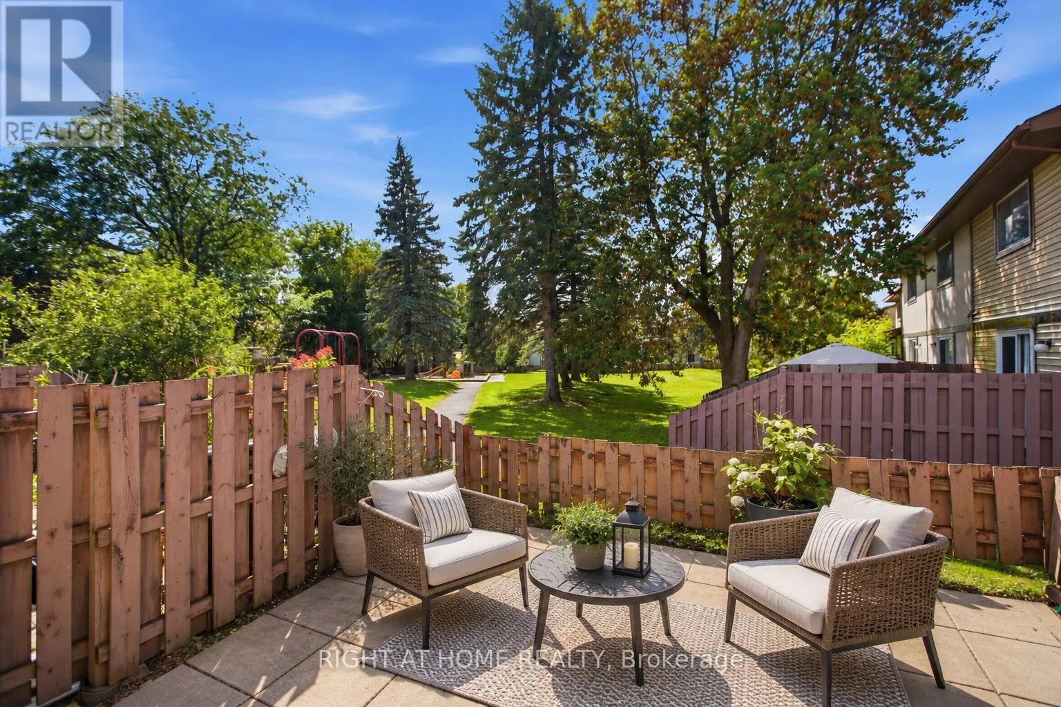 8 - 107 CASTLEFRANK ROAD