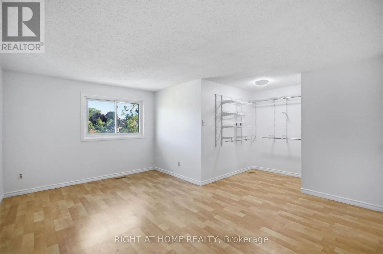8 - 107 CASTLEFRANK ROAD