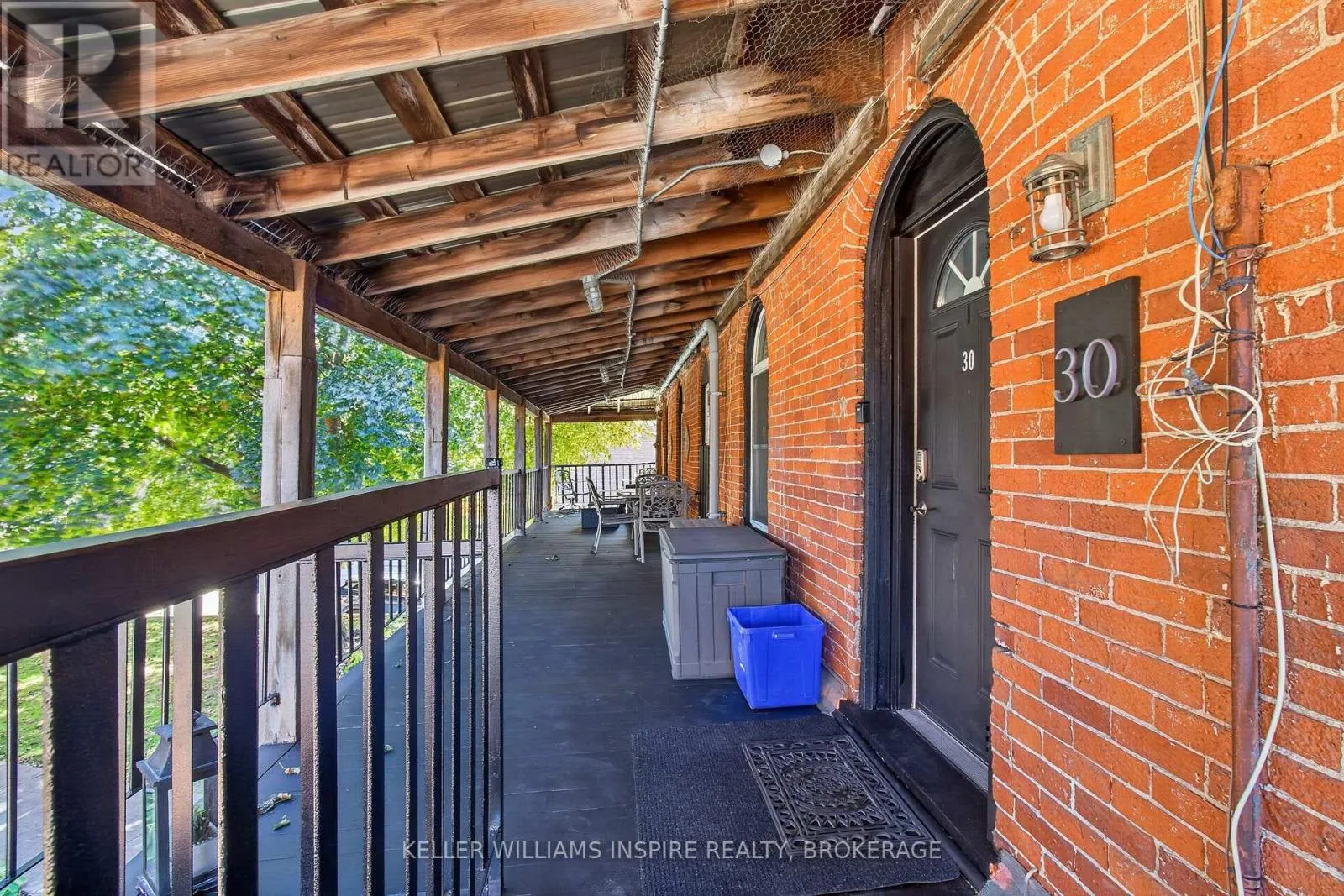 20-30 VICTORIA AVENUE