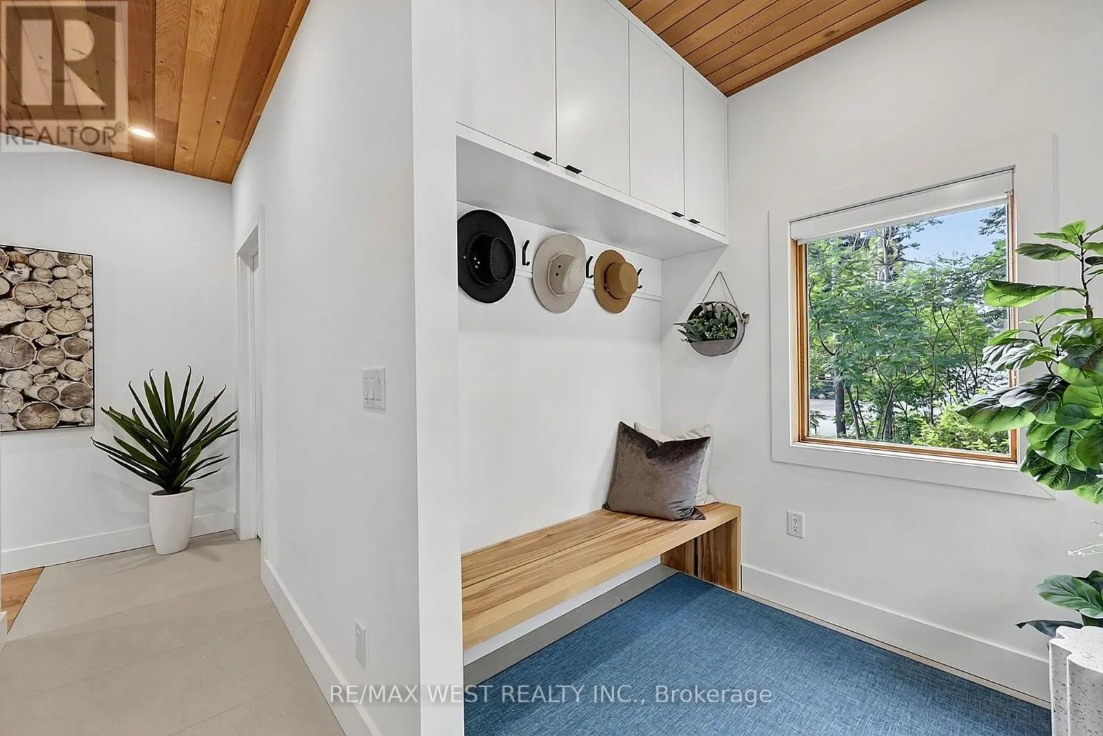 112 KITZBUHL CRESCENT