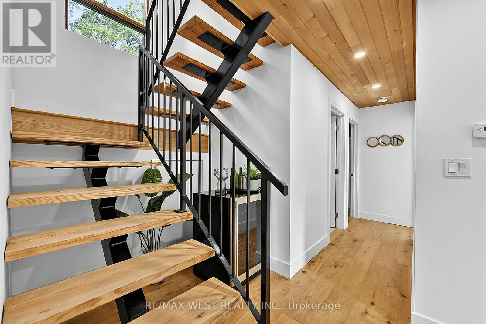 112 KITZBUHL CRESCENT