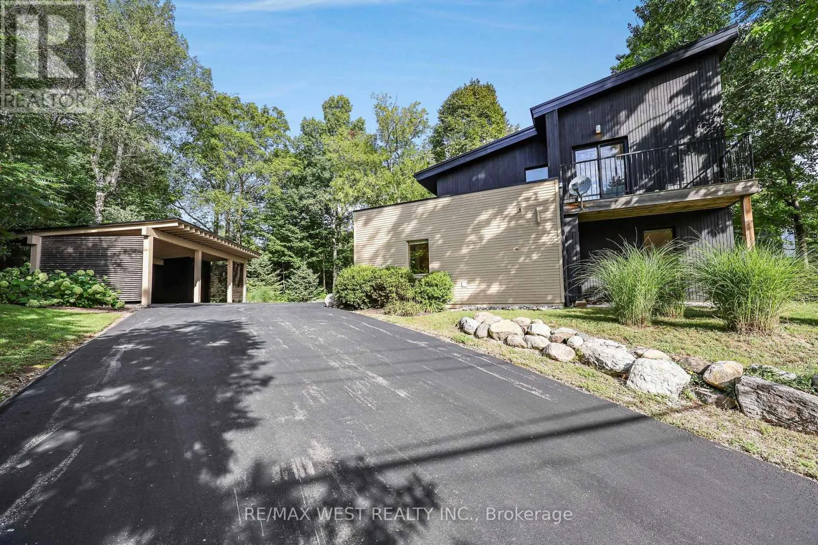 112 KITZBUHL CRESCENT
