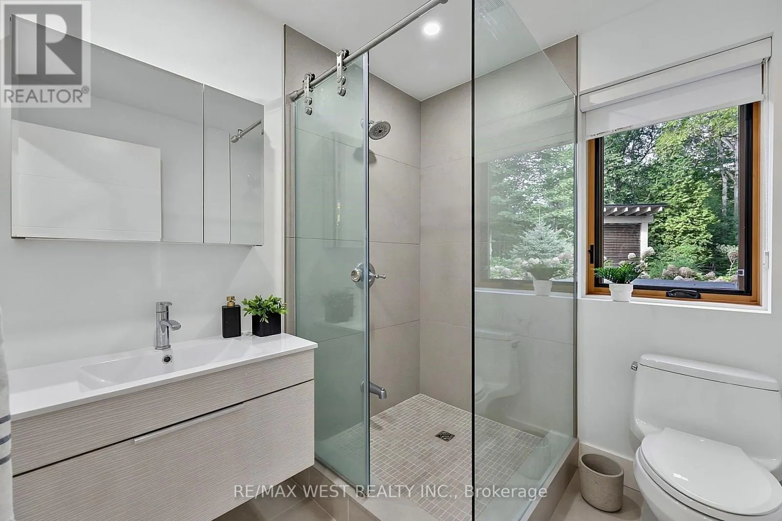 112 KITZBUHL CRESCENT