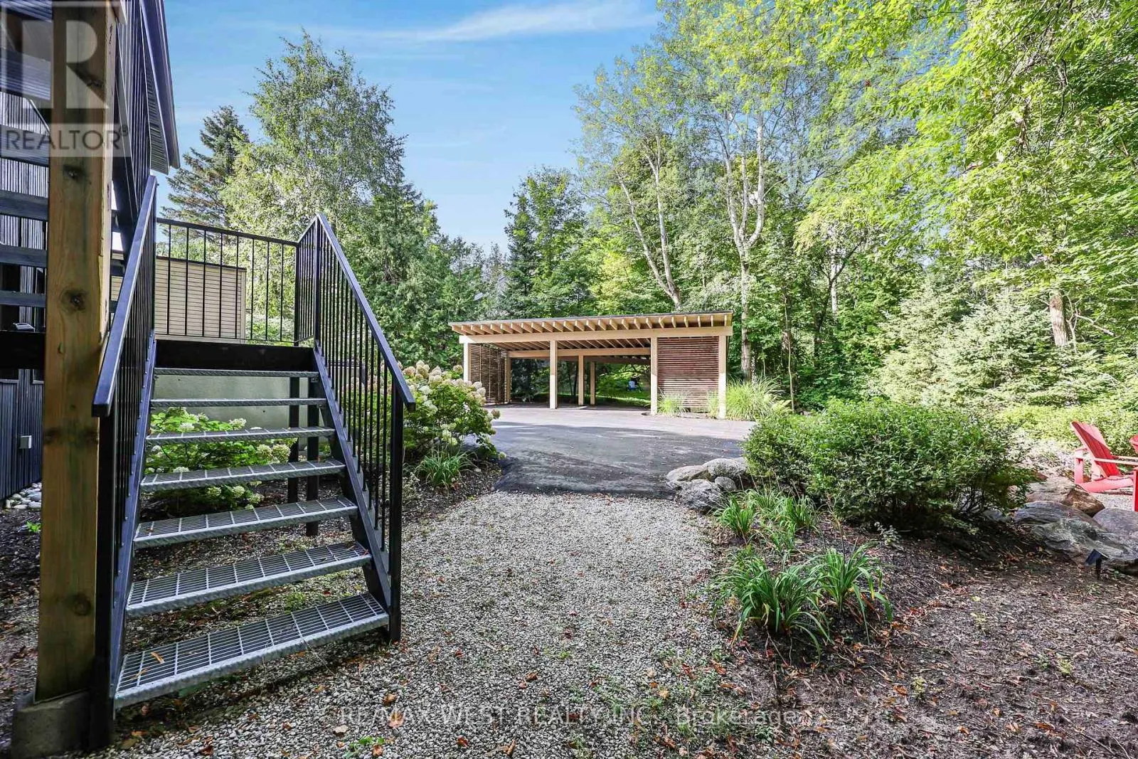 112 KITZBUHL CRESCENT