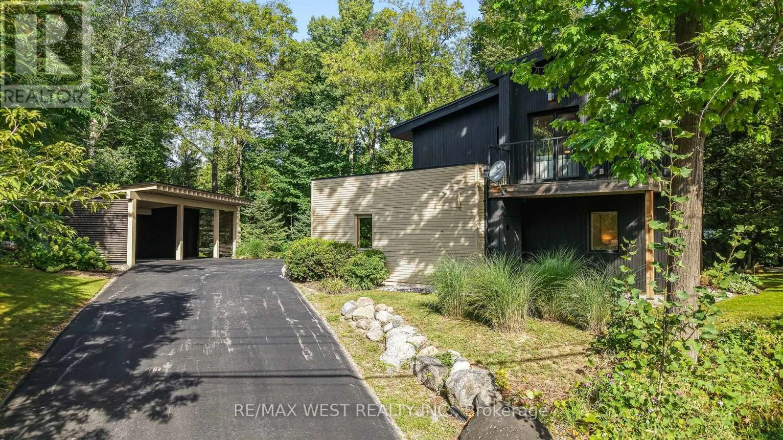 112 KITZBUHL CRESCENT