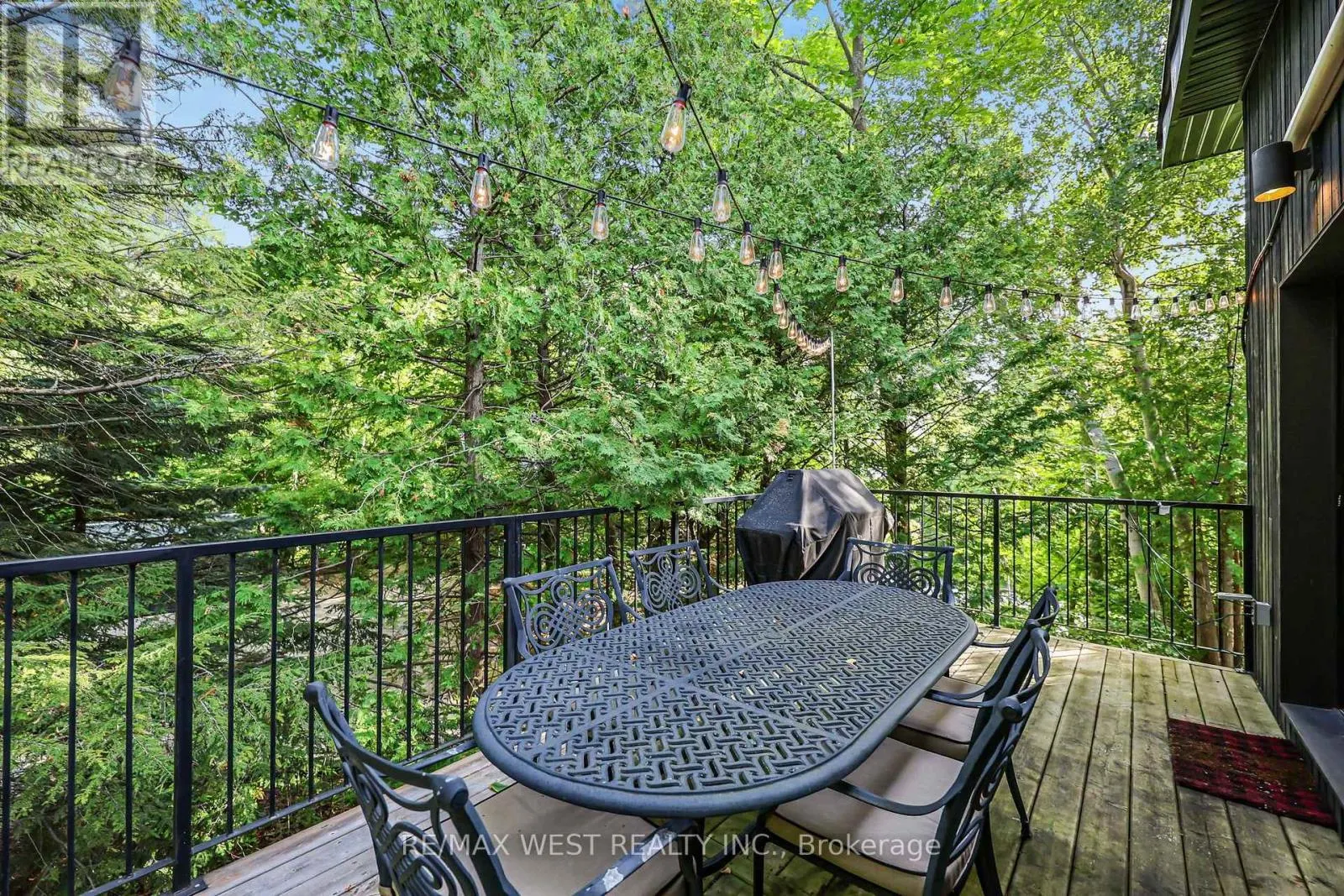 112 KITZBUHL CRESCENT