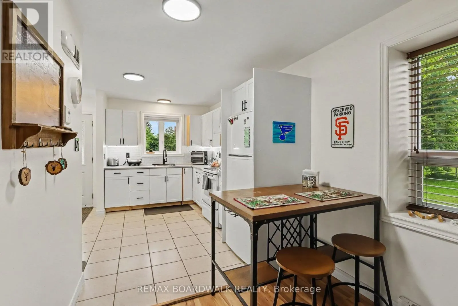 341 NEW STREET E