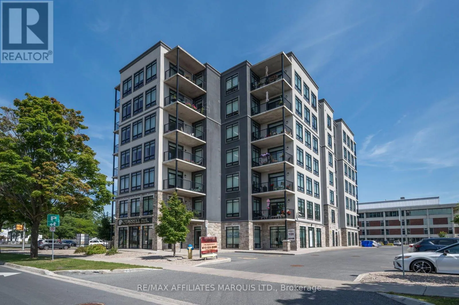 104 - 108 SECOND STREET E