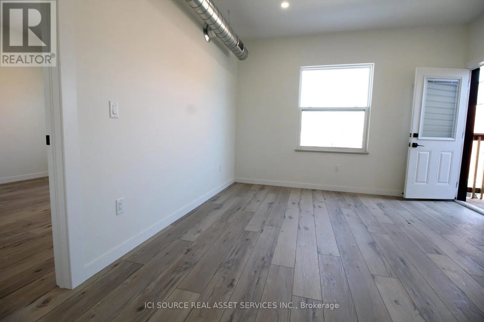 UNIT 8 - 2 TALBOT STREET S