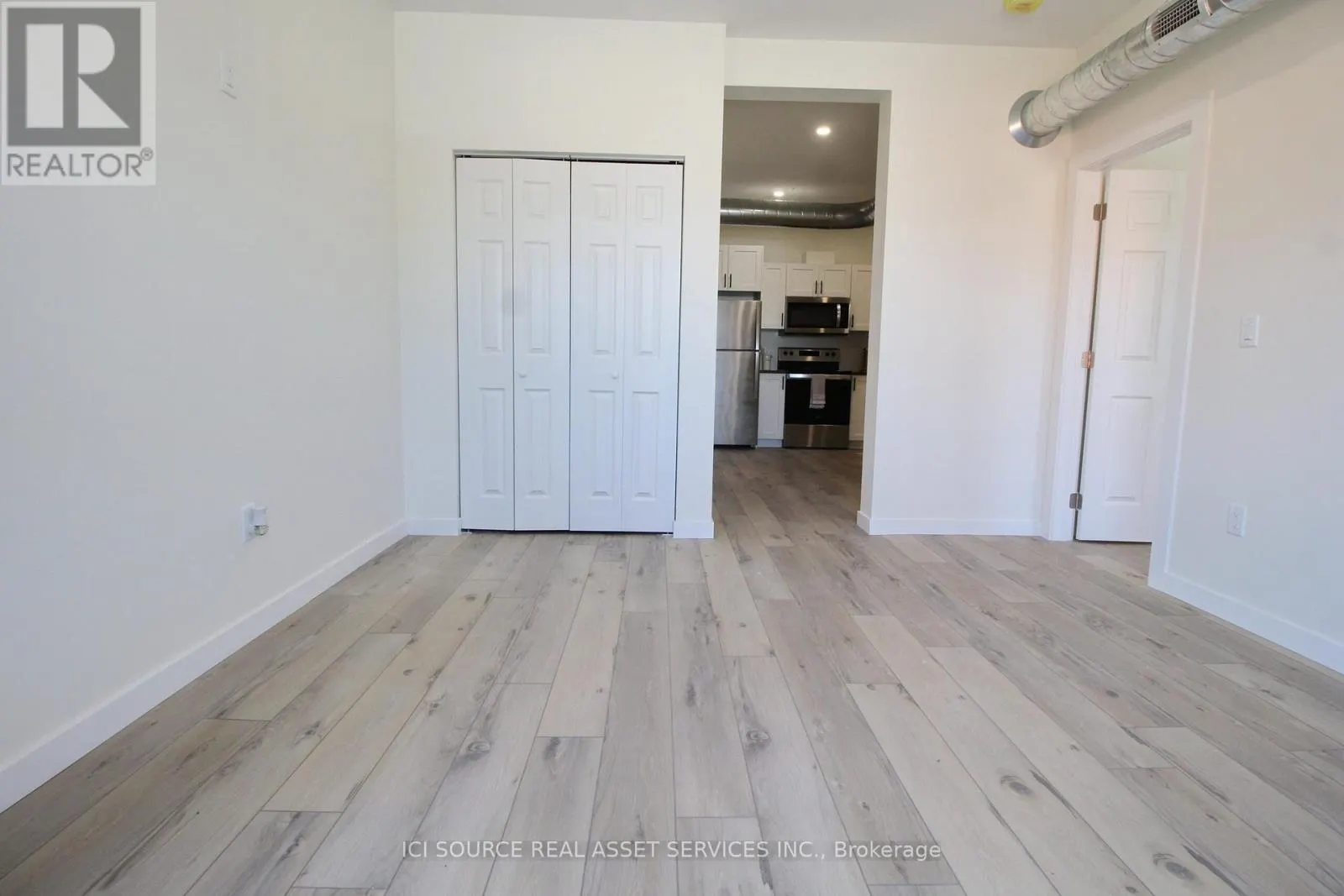 UNIT 8 - 2 TALBOT STREET S