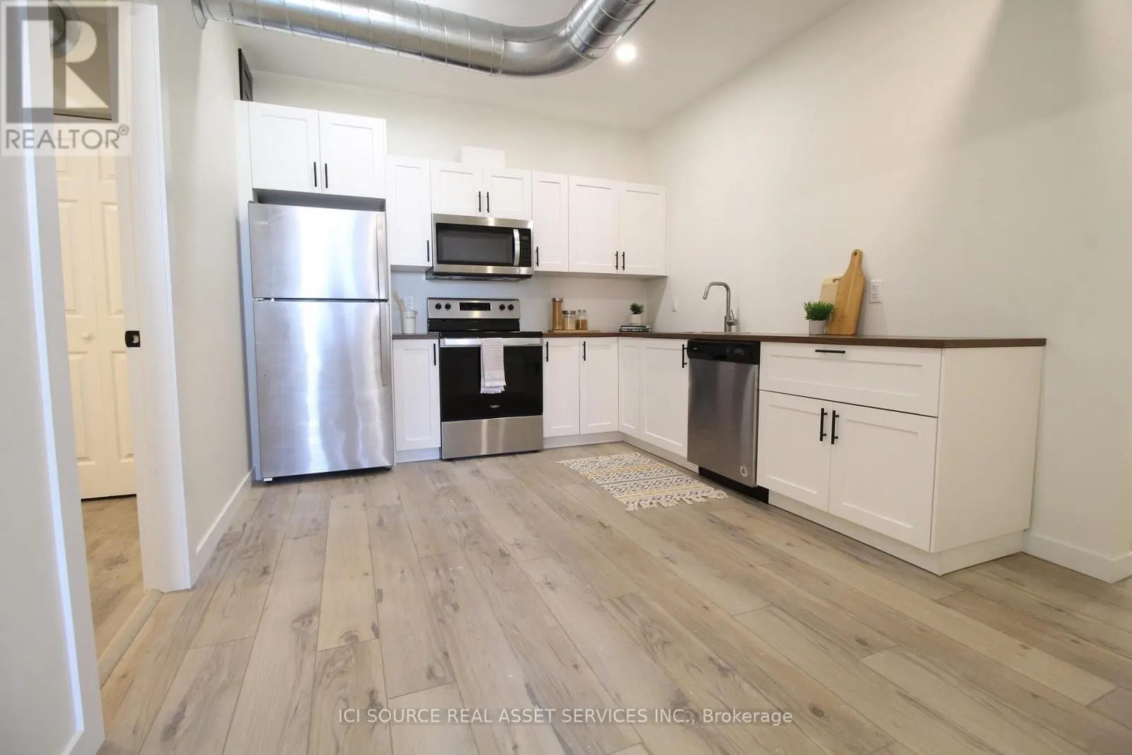 UNIT 8 - 2 TALBOT STREET S