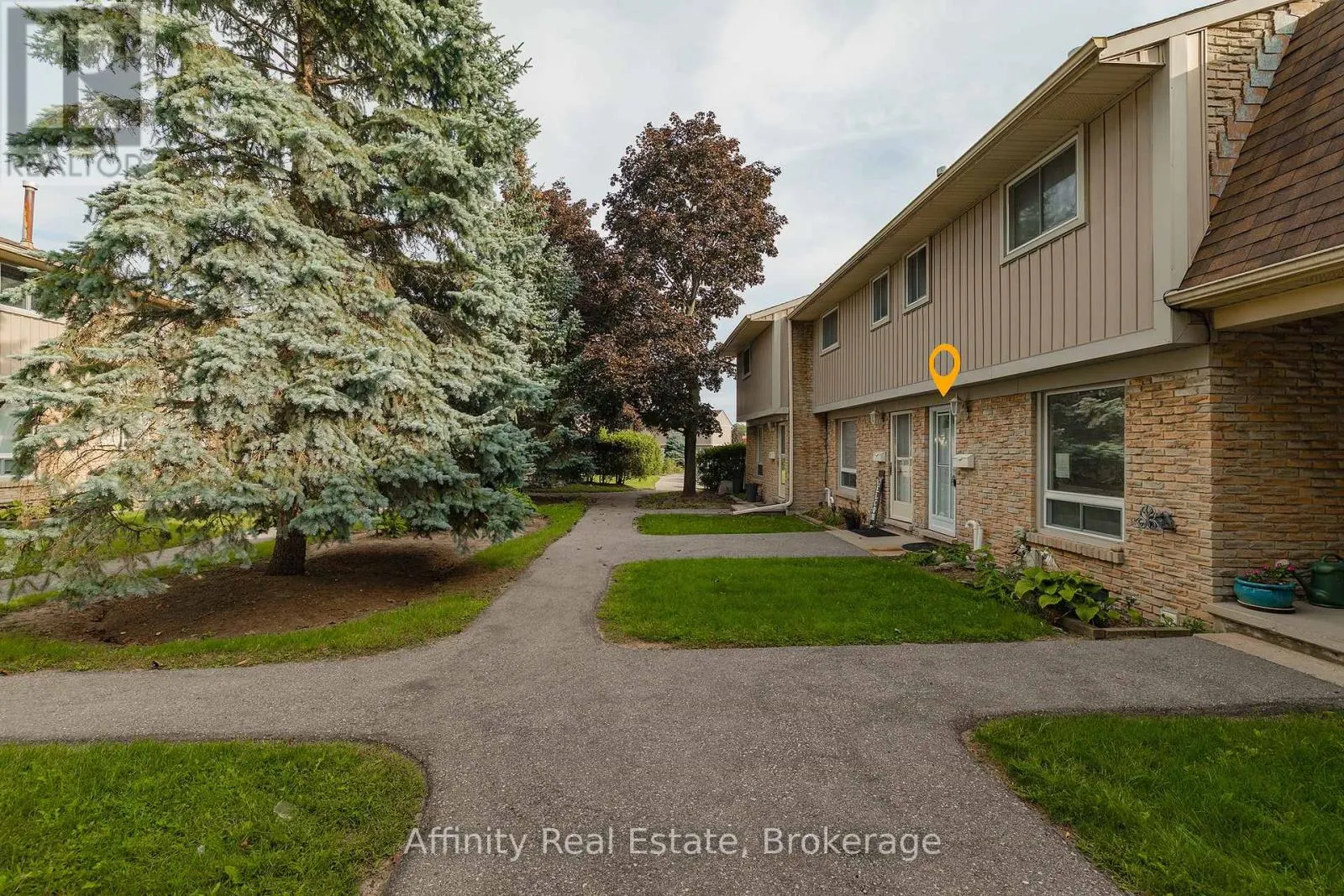 10 - 487 ELGIN STREET N