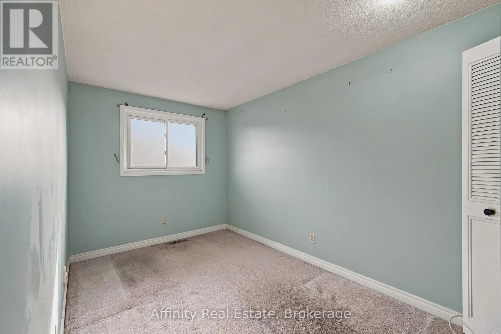 10 - 487 ELGIN STREET N