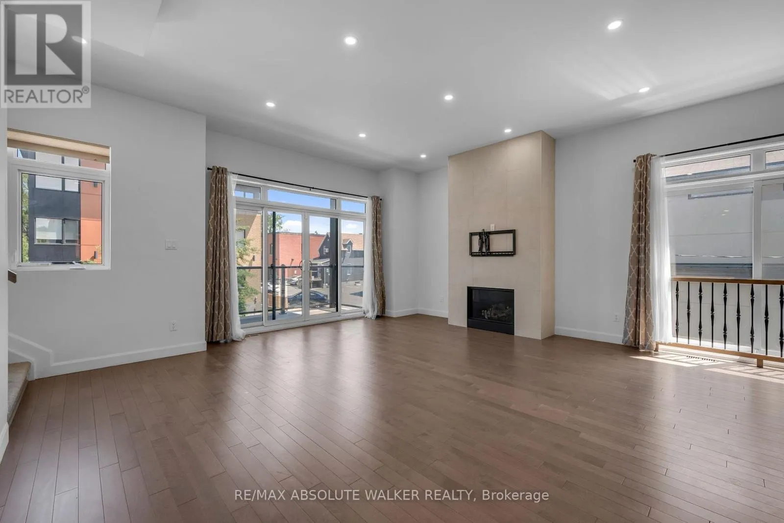 A - 10 CHAPLEAU AVENUE