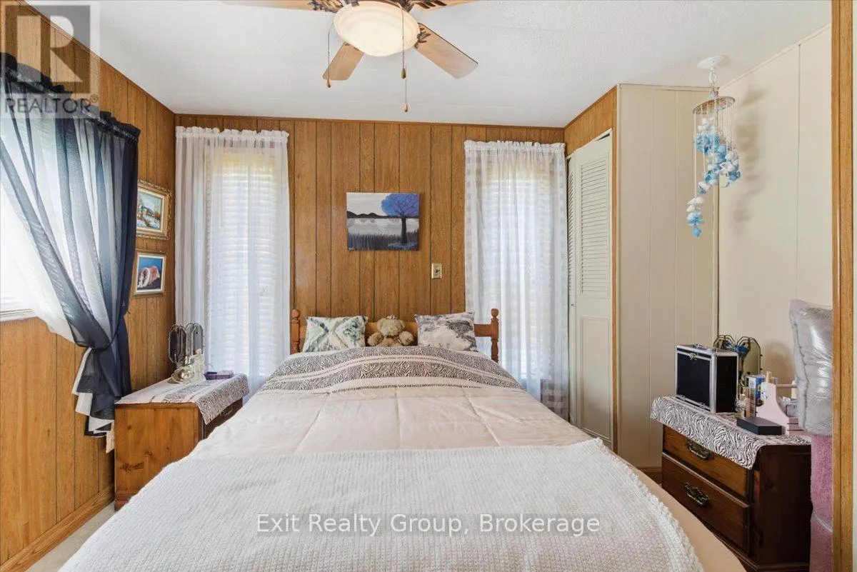 5 CHAPEL BOULEVARD