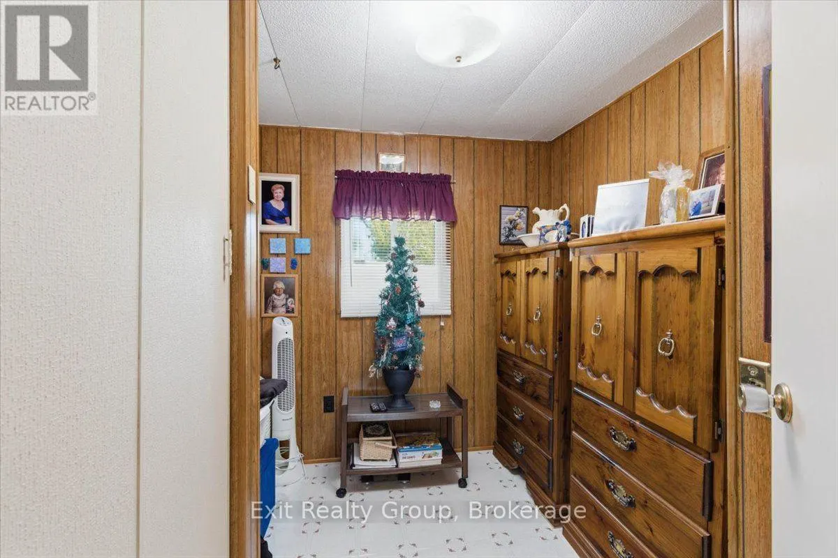 5 CHAPEL BOULEVARD