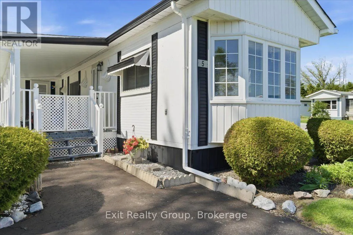 5 CHAPEL BOULEVARD