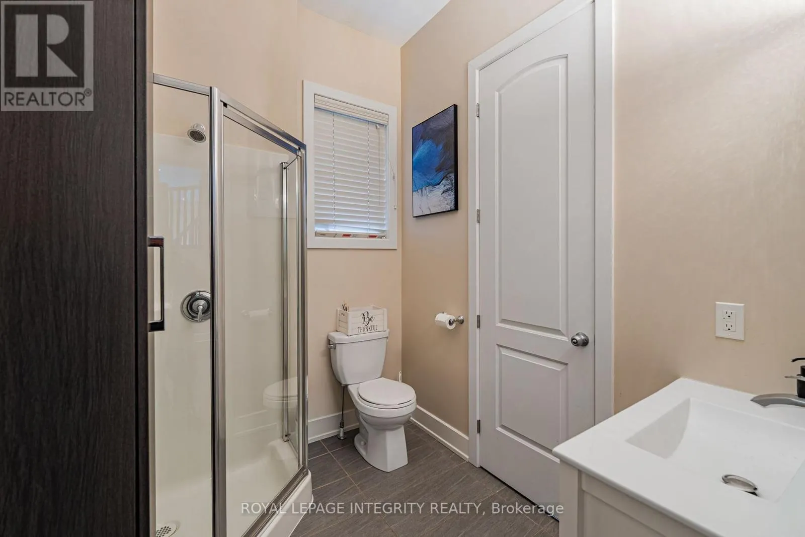176 ESCARPMENT CRESCENT