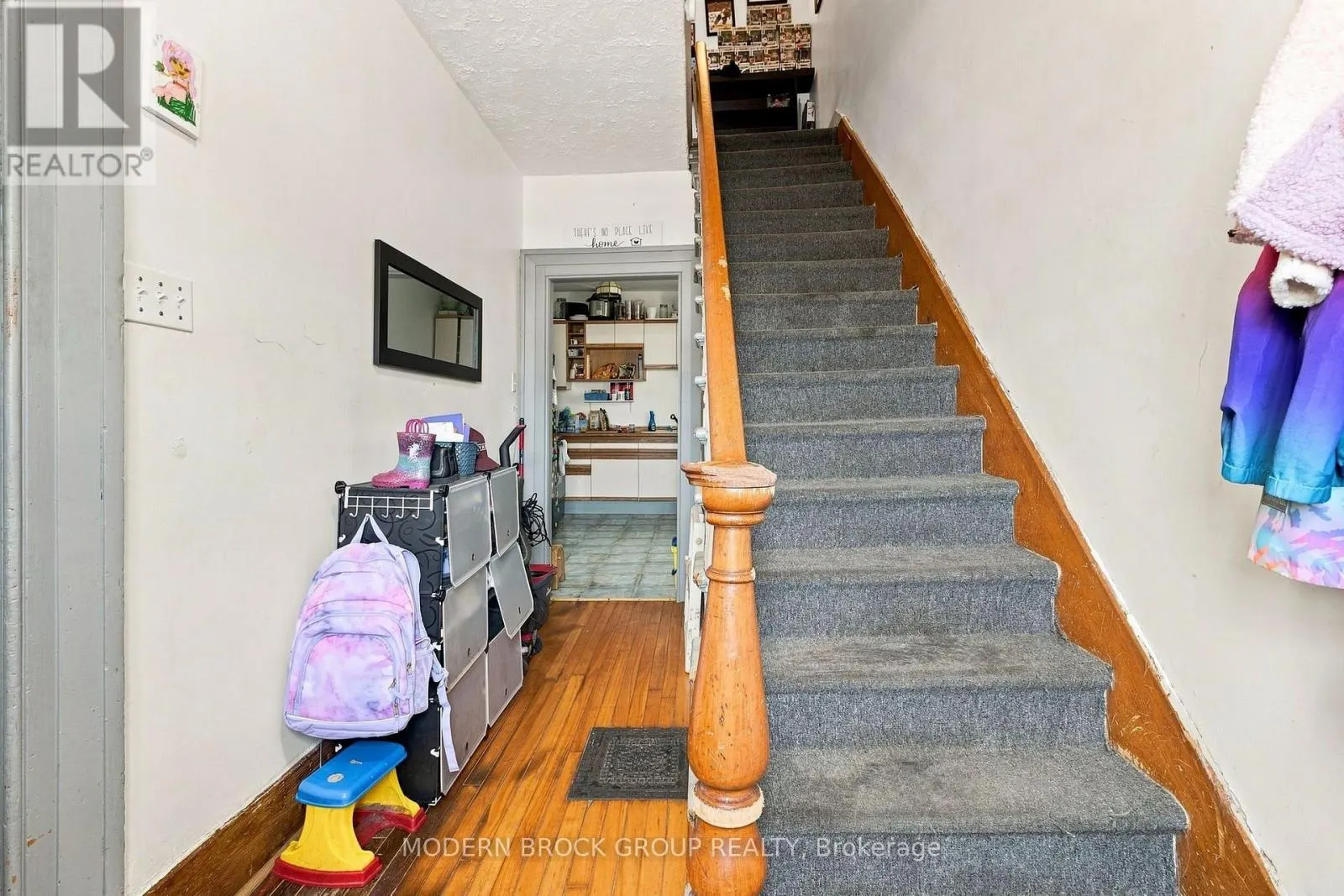 675 ZAIRE STREET