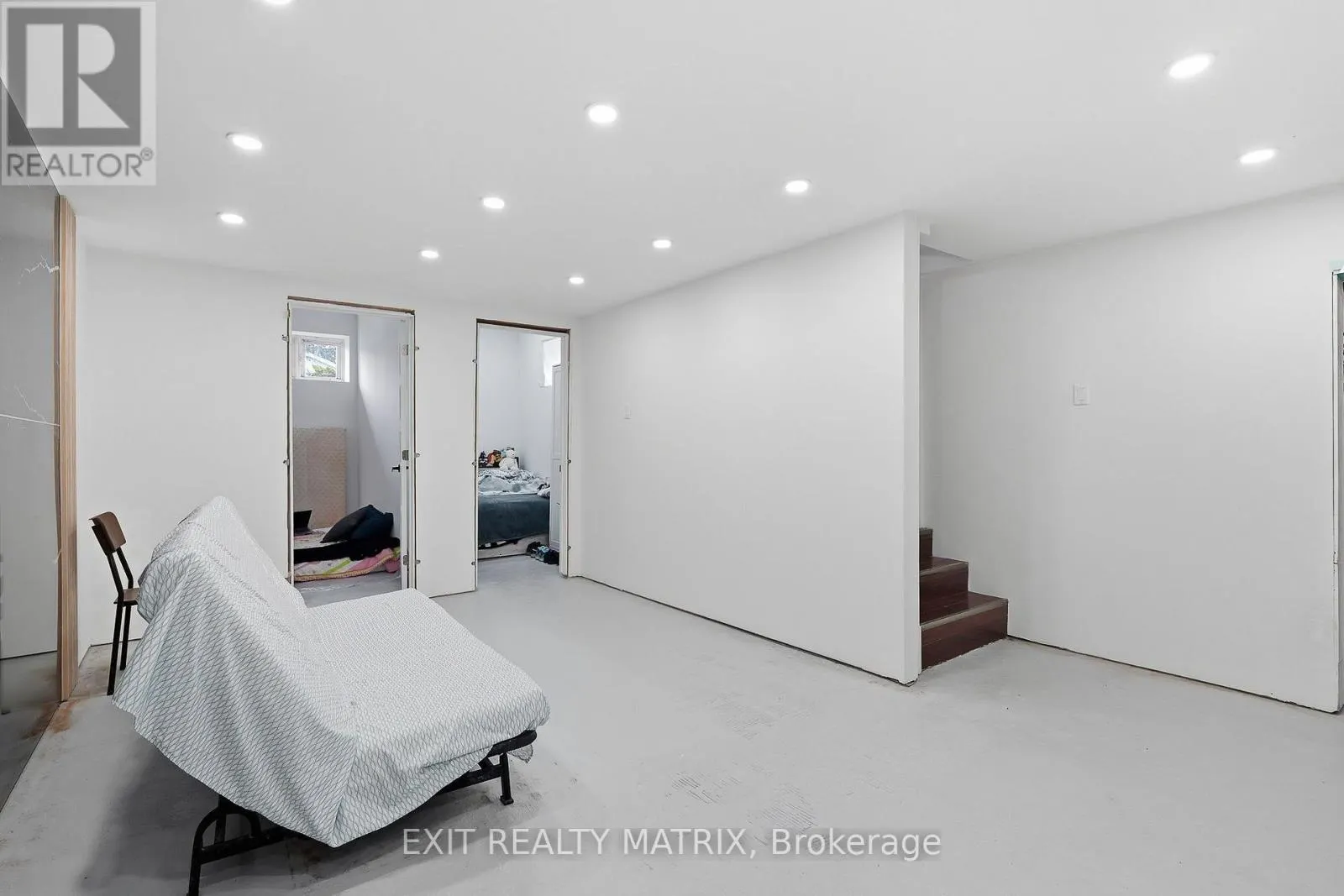 293 KITCHENER STREET