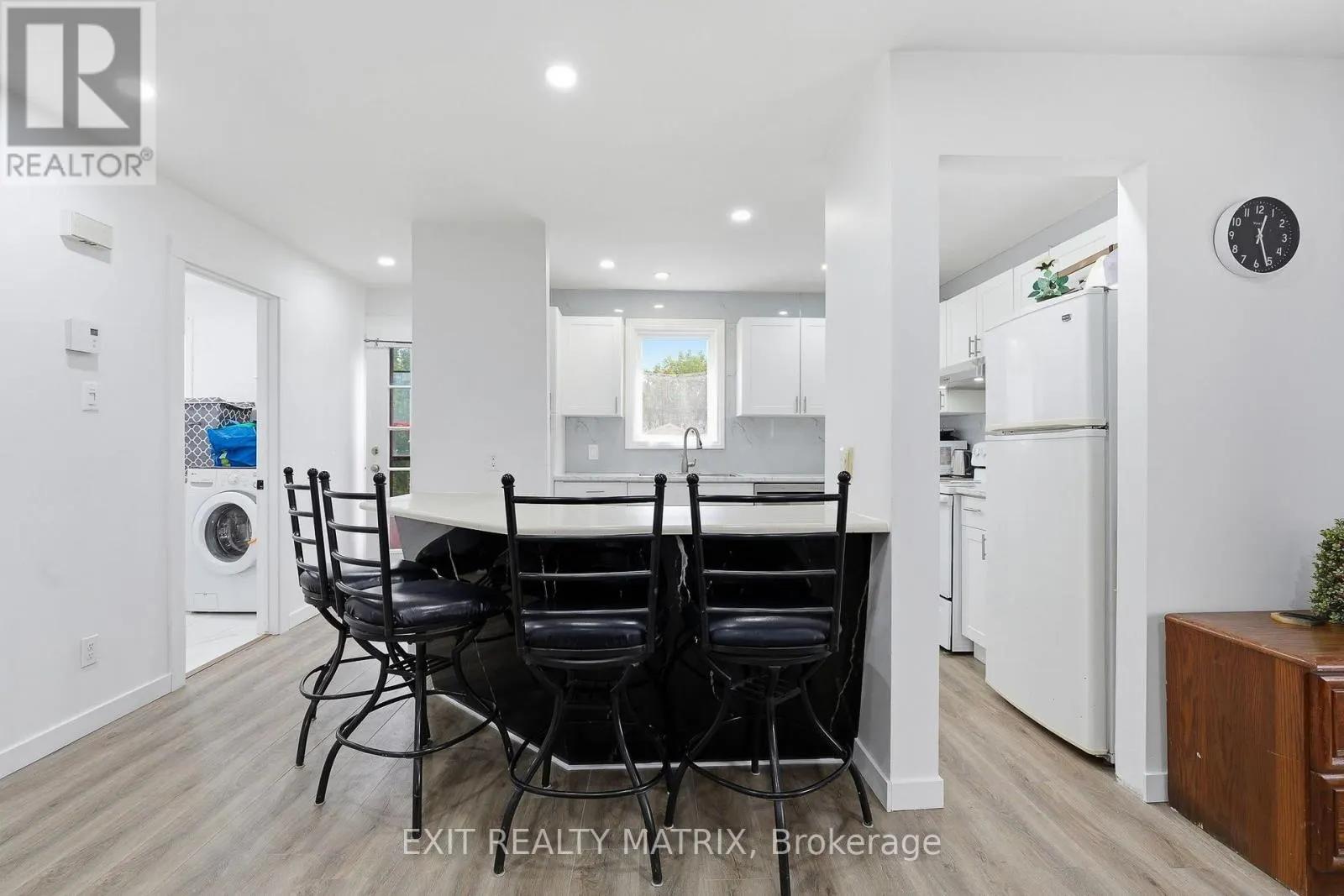 293 KITCHENER STREET