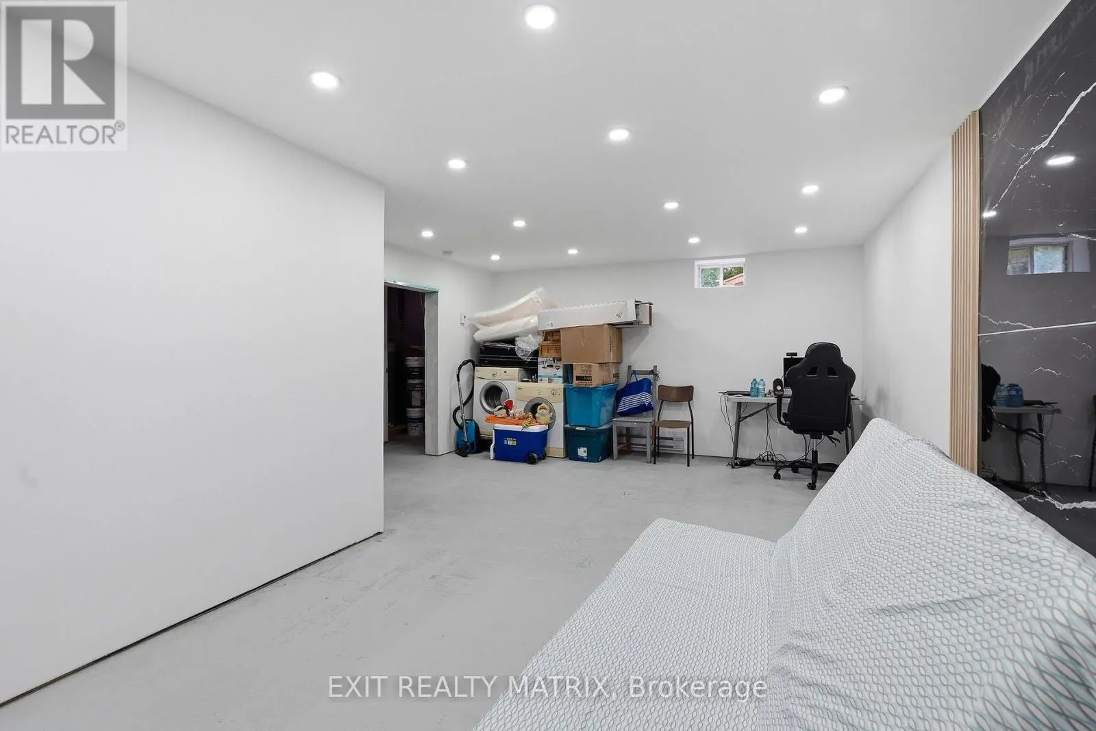 293 KITCHENER STREET
