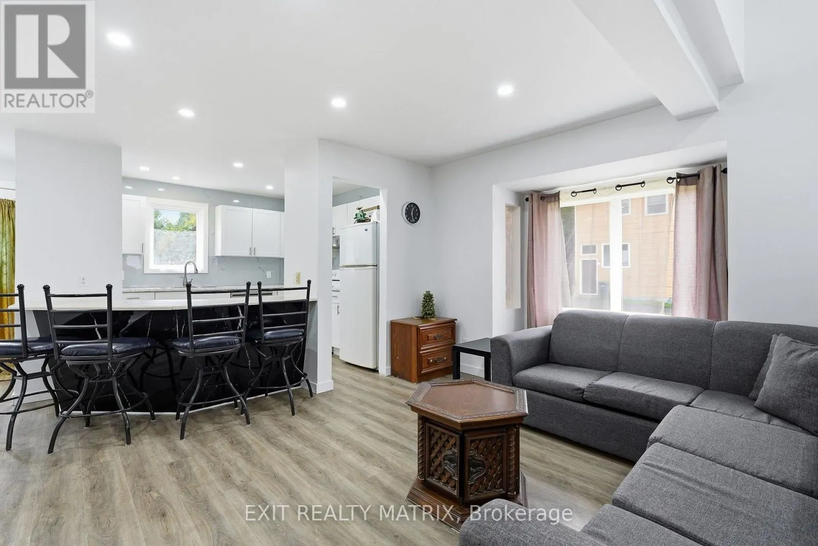 293 KITCHENER STREET