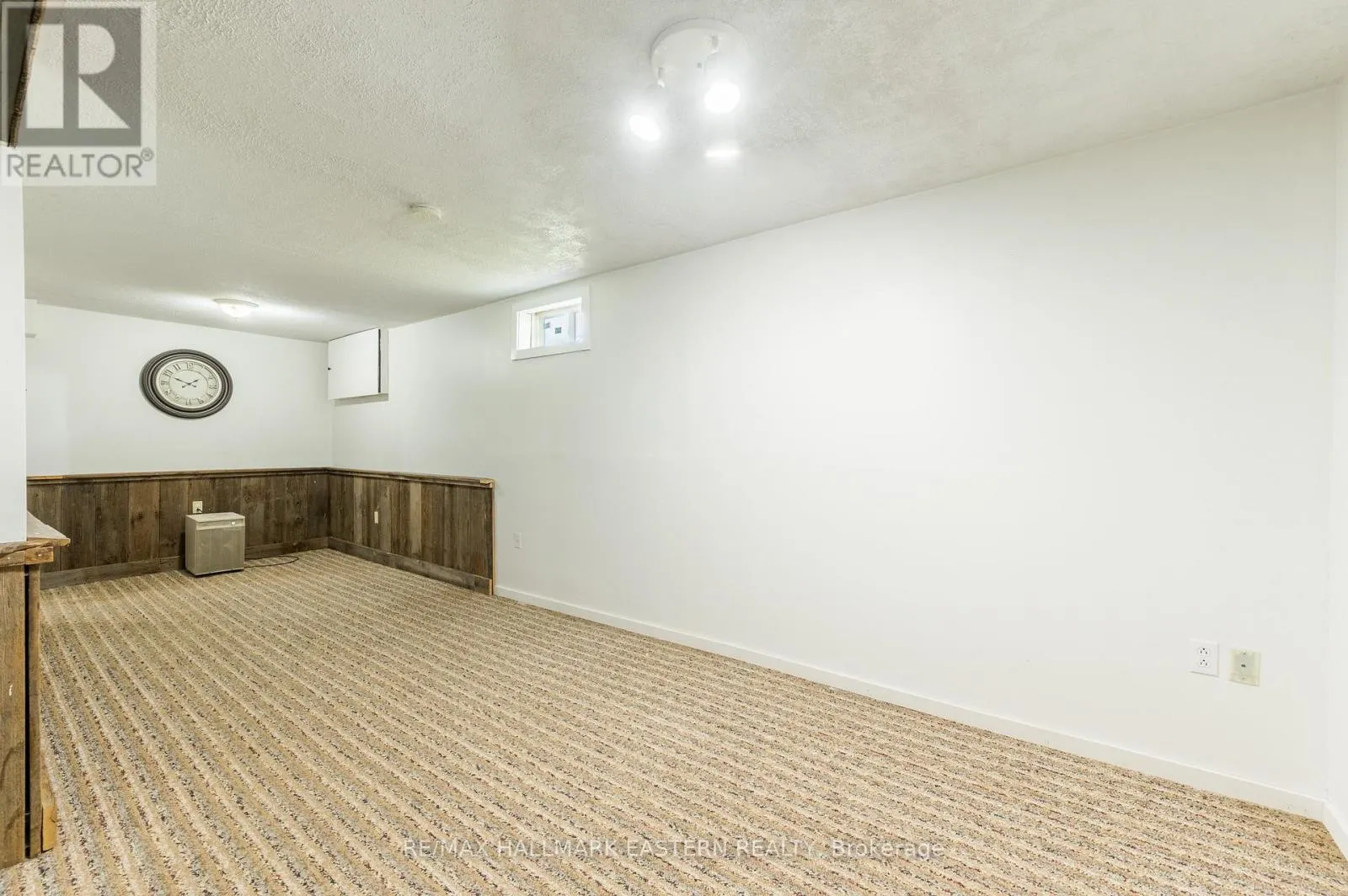 1222 HUNTINGTON CIRCLE