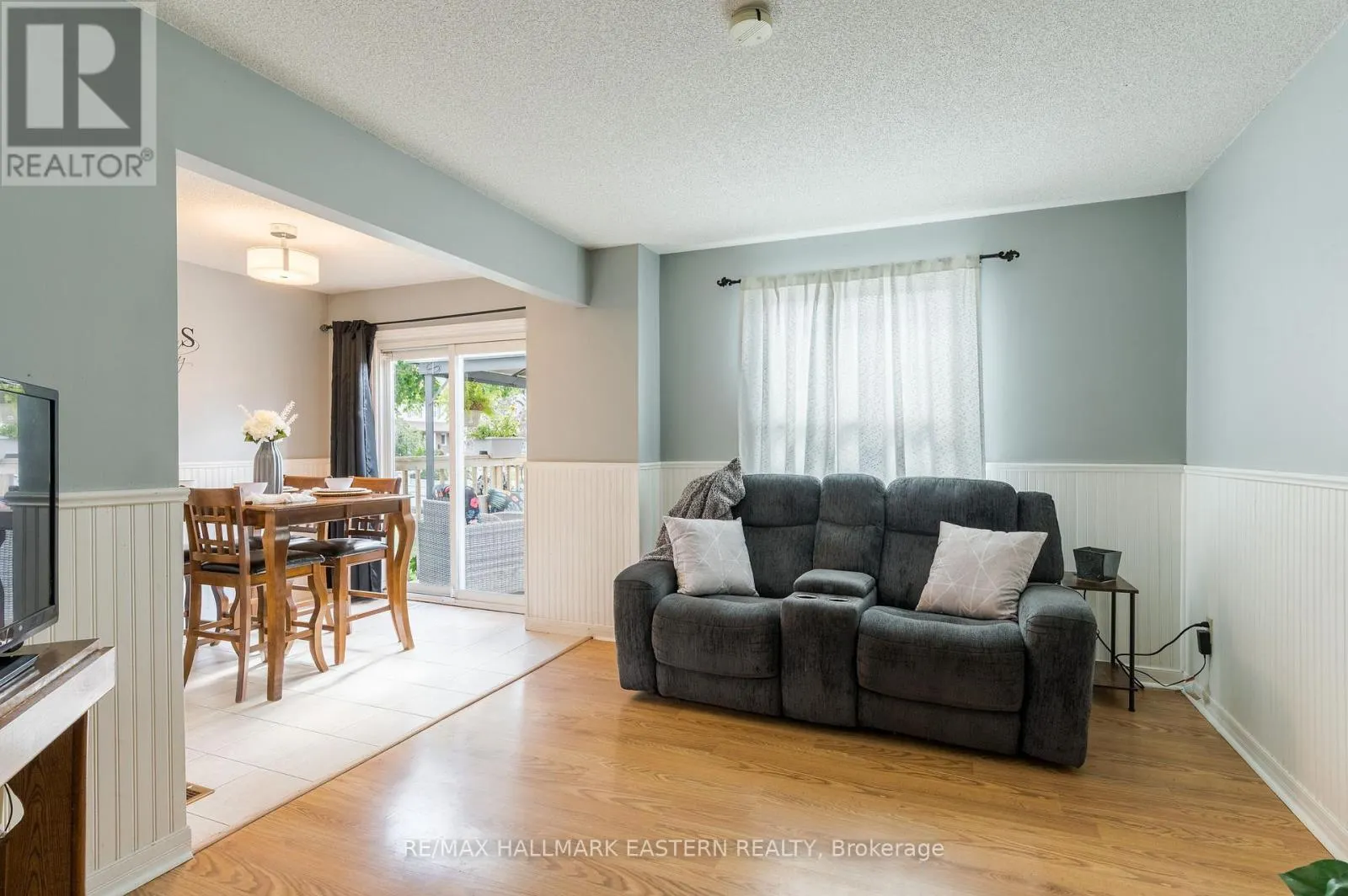 1222 HUNTINGTON CIRCLE