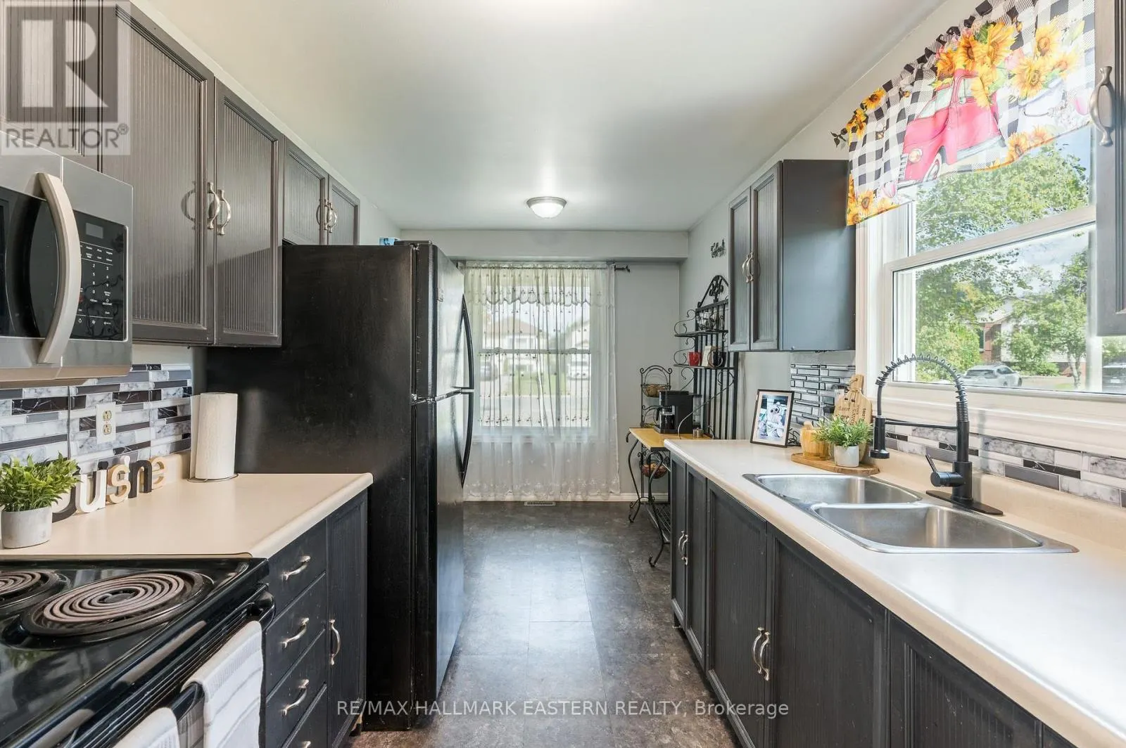 1222 HUNTINGTON CIRCLE