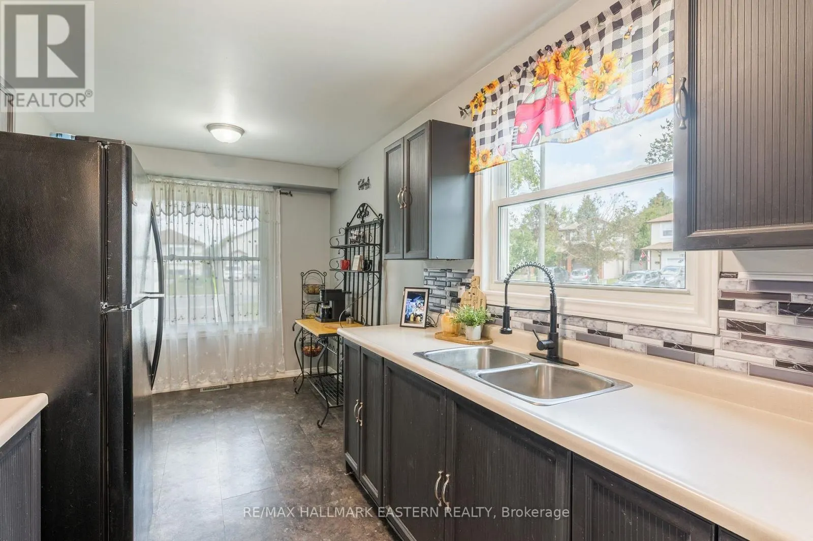 1222 HUNTINGTON CIRCLE