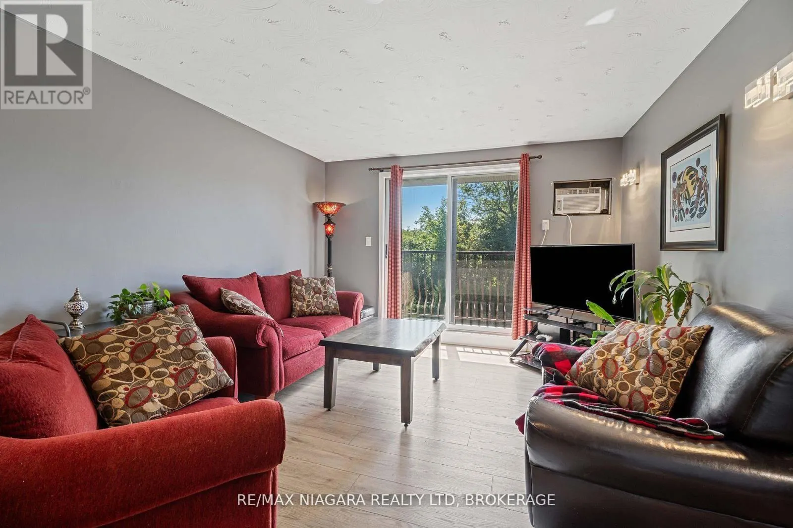 302 - 78 WELLAND STREET N #302