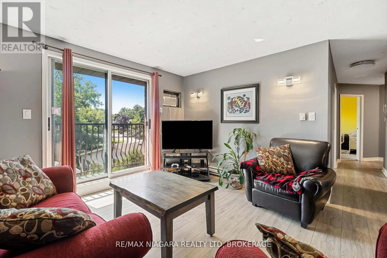 302 - 78 WELLAND STREET N #302