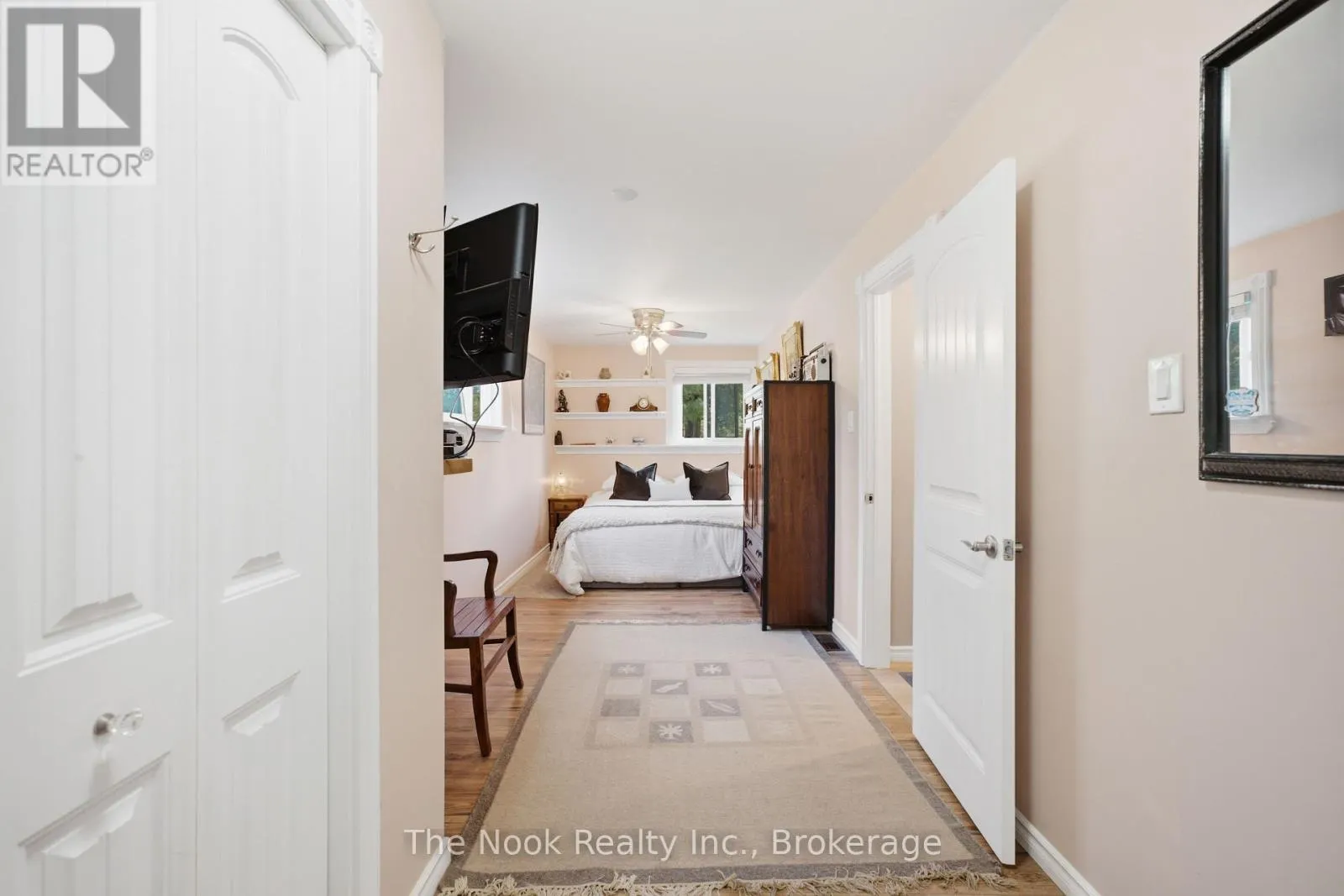 6 CEDAR TERRACE
