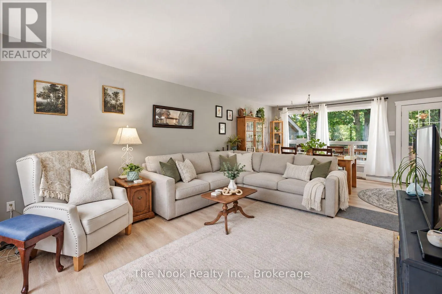 6 CEDAR TERRACE