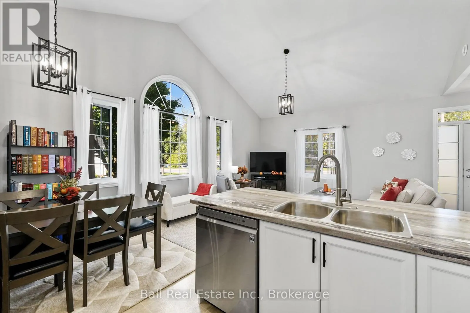 303 - 1055 BIRCHWOOD TRAIL #303