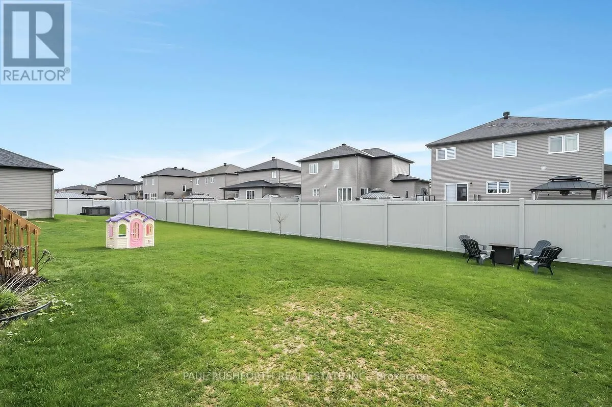 624 GENEVA CRESCENT
