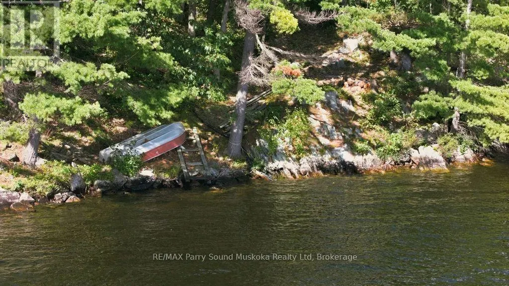 334 HEALEY LAKE