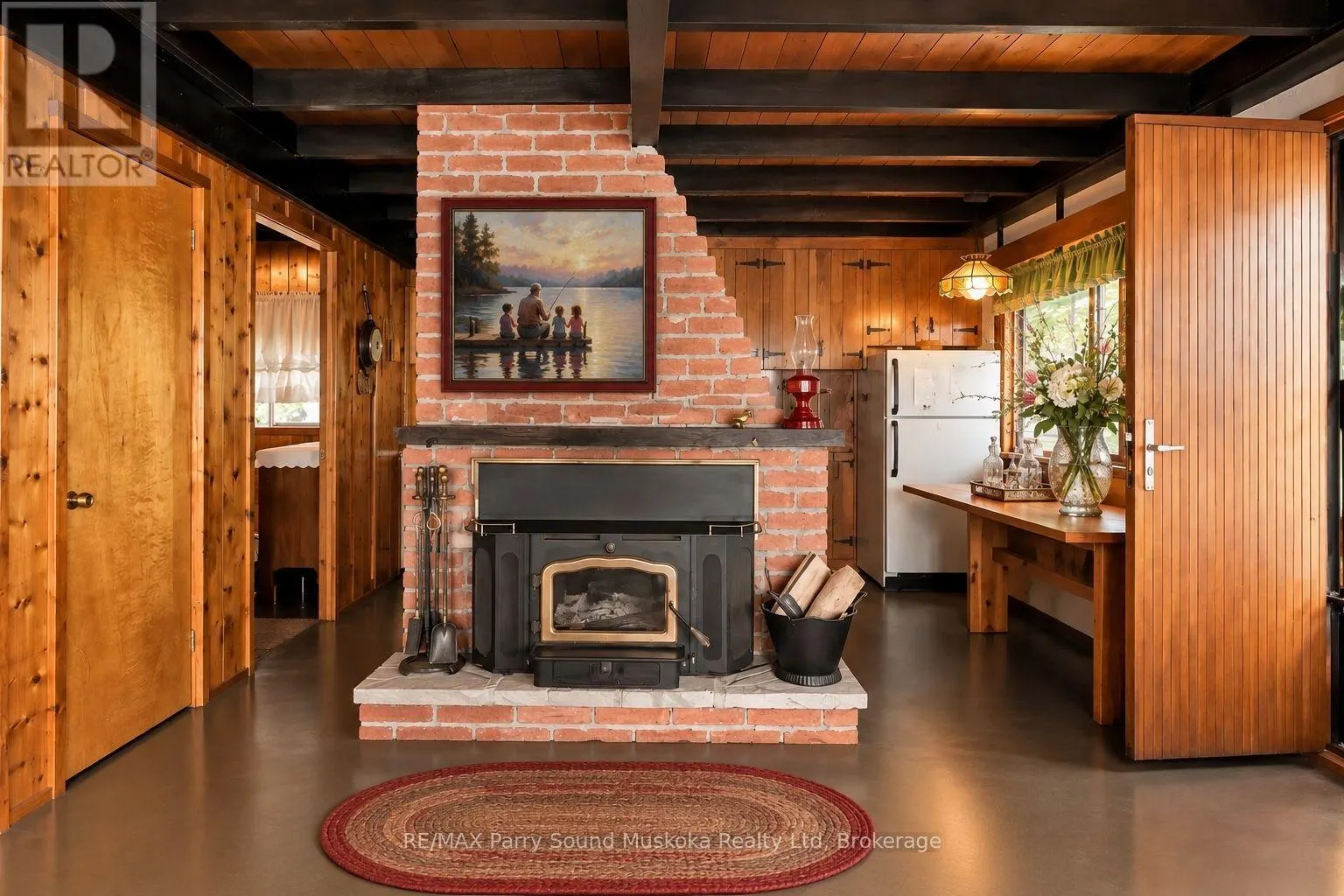 334 HEALEY LAKE