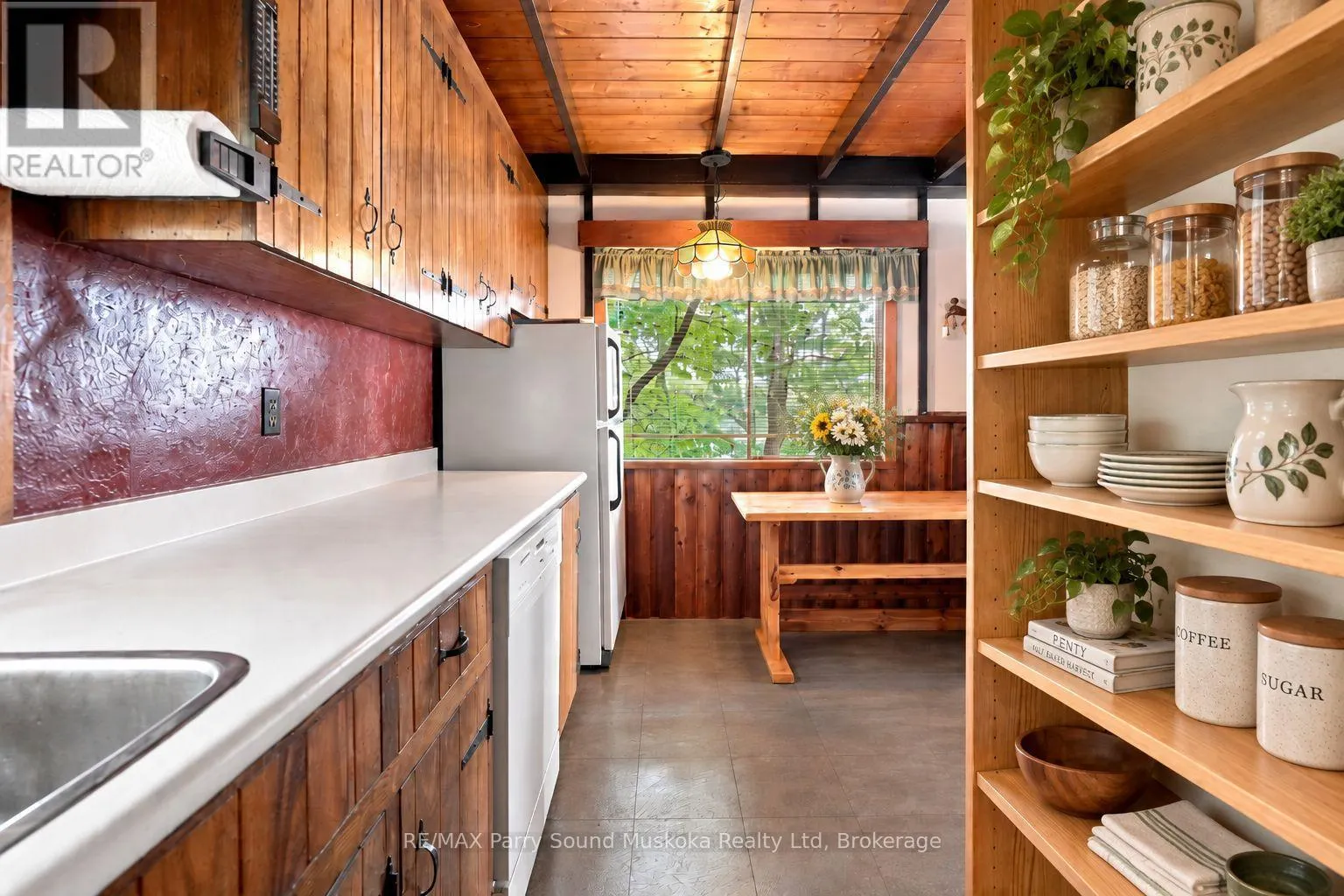 334 HEALEY LAKE