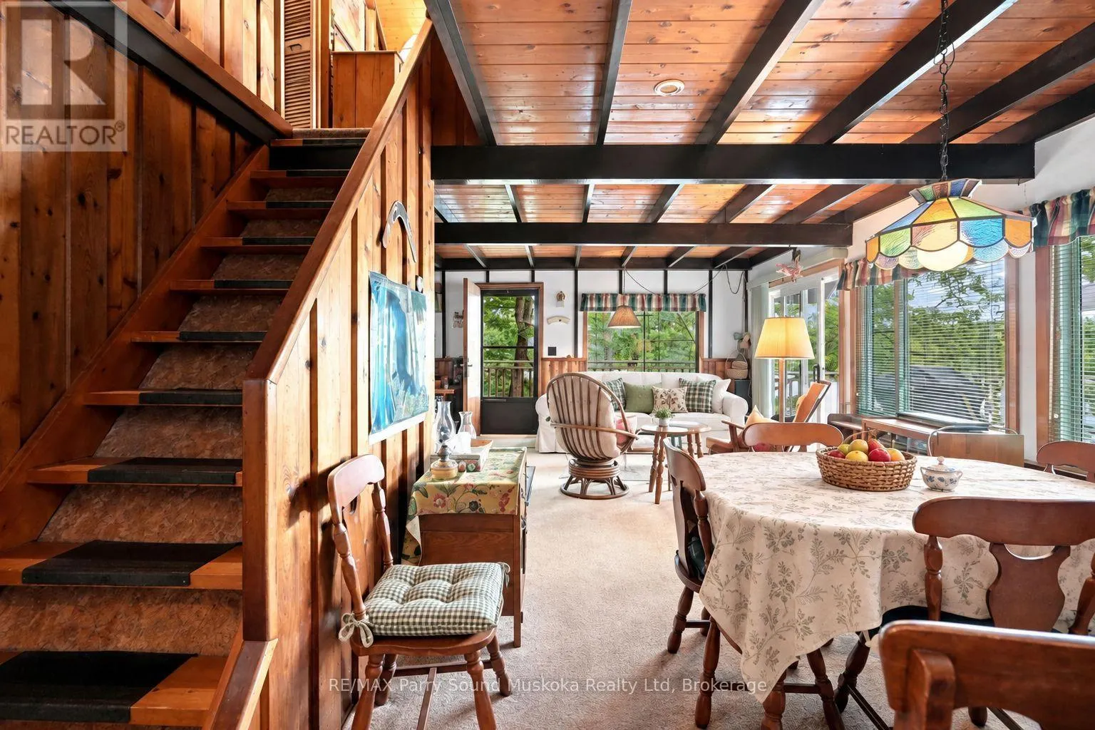 334 HEALEY LAKE