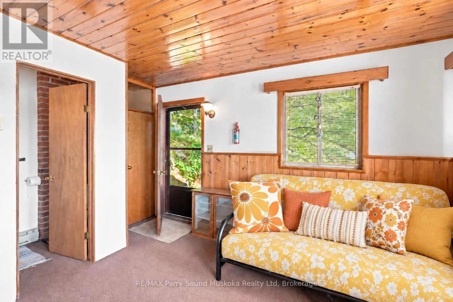 334 HEALEY LAKE