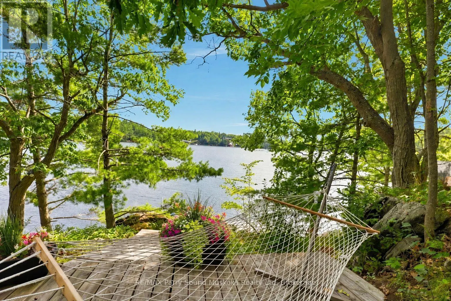 334 HEALEY LAKE