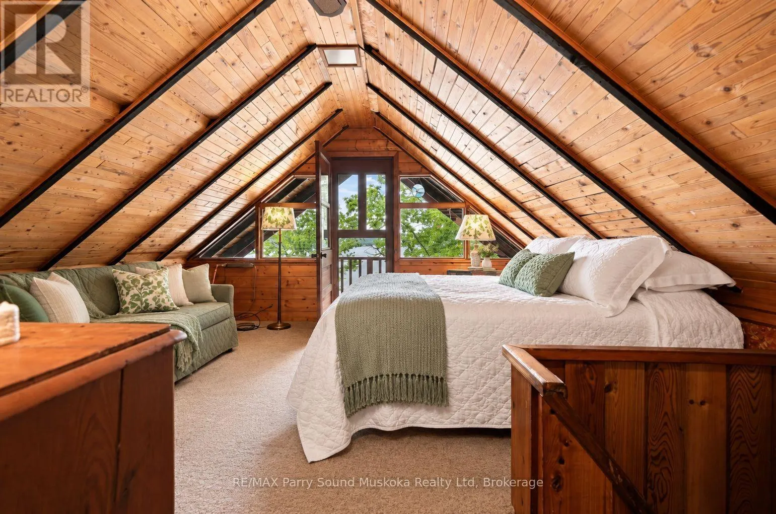 334 HEALEY LAKE