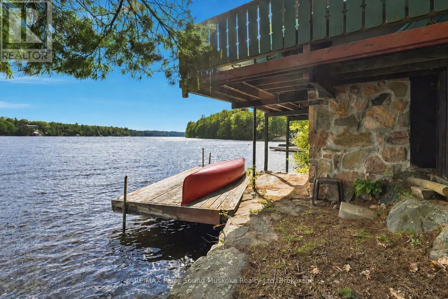 334 HEALEY LAKE