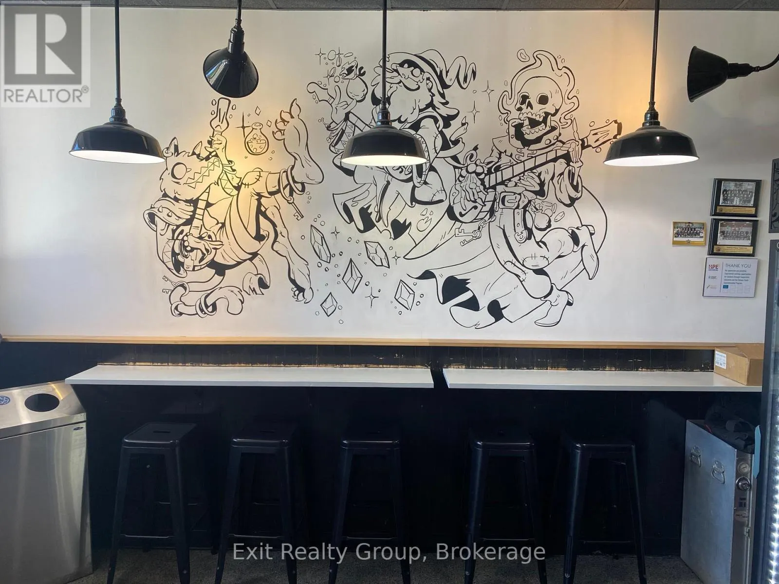 UNIT 4 - 391 DUNDAS STREET W #Unit 4